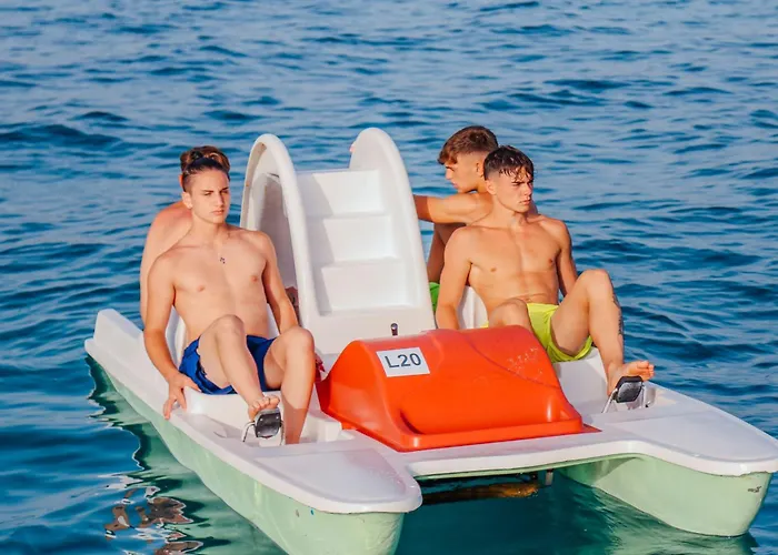 Blue And Blue 4* 乌真托