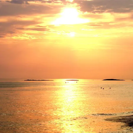 Bed & Breakfast Blue And Blue